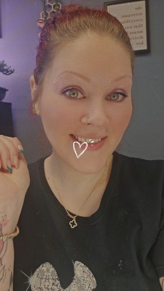 Sarah - Nail Artist at Olympus Nails & Spa
