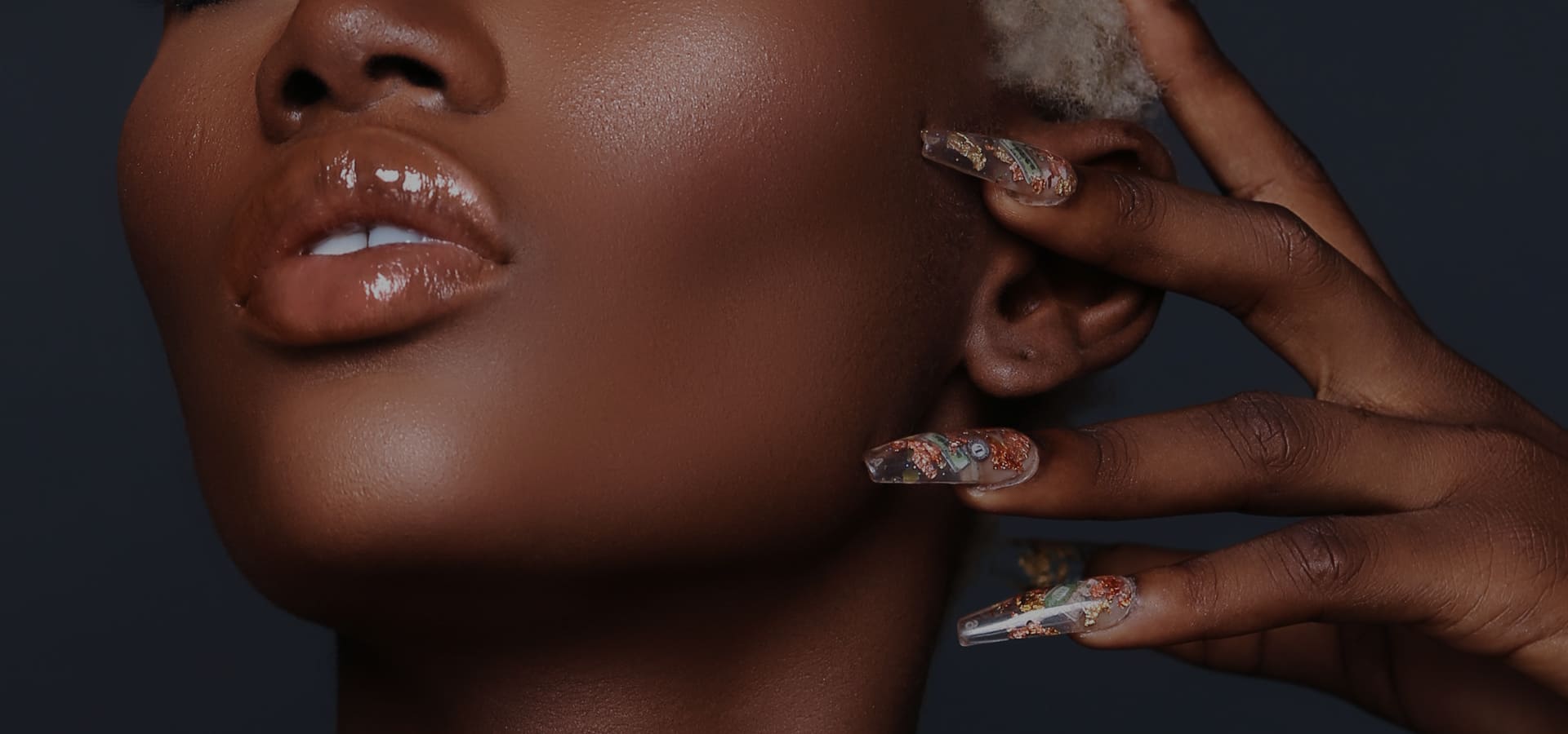Moody Halloween-inspired nail set